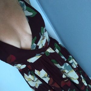 Flowy Maxi dress; burgundy with floral print